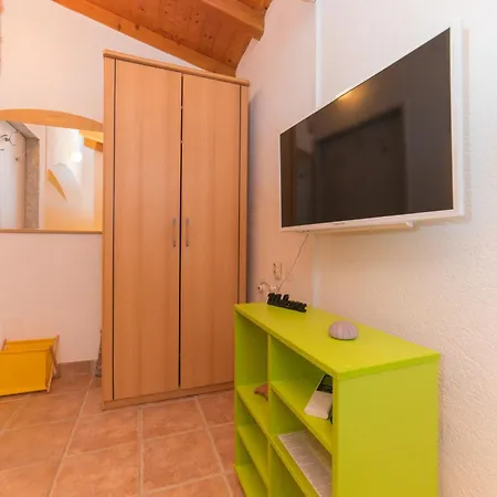 Apartment Lux Bol