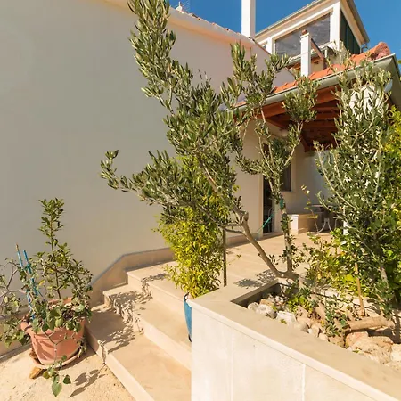 Apartment Lux *